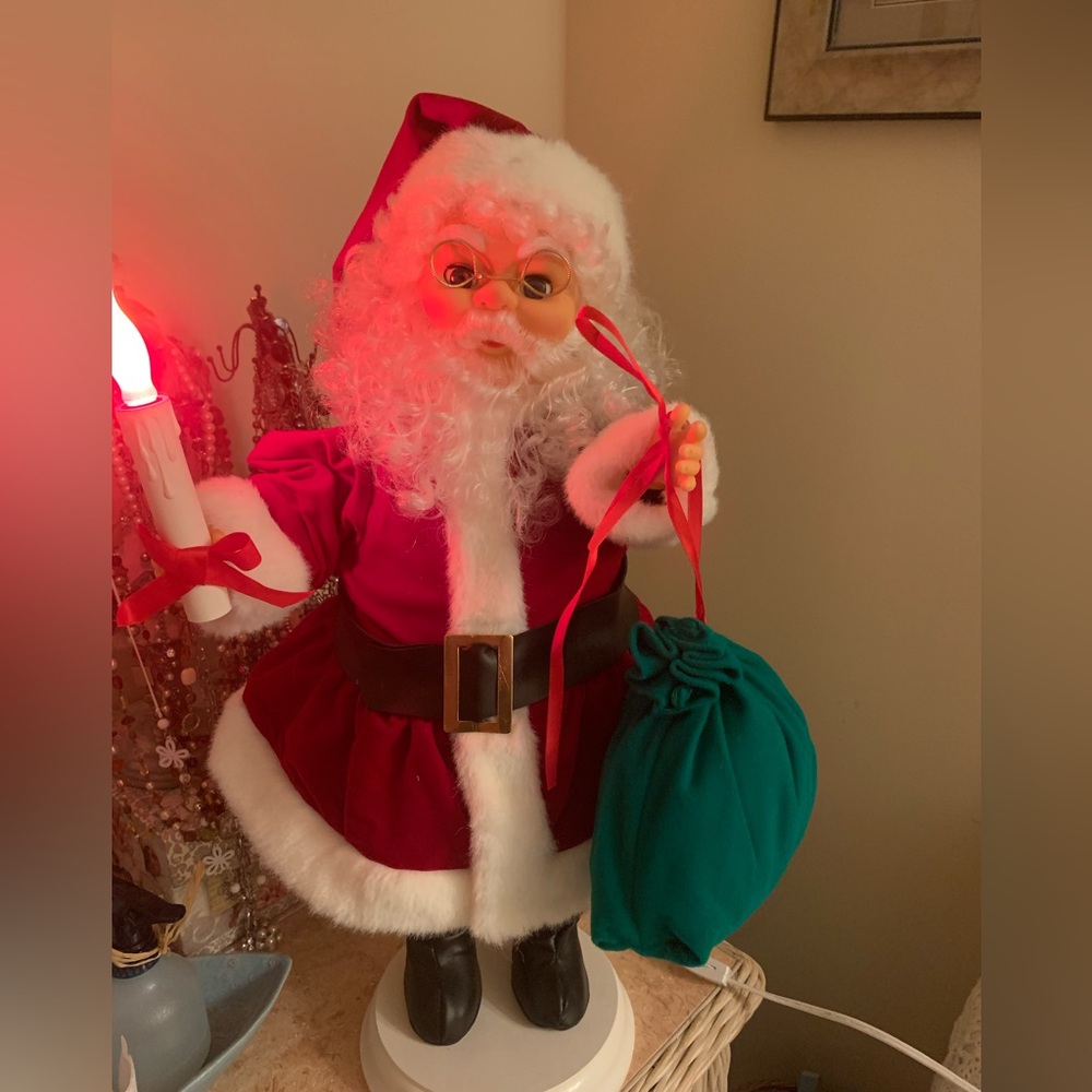 Vintage Animated Santa Claus w/ light up Candle Christmas Decor Working